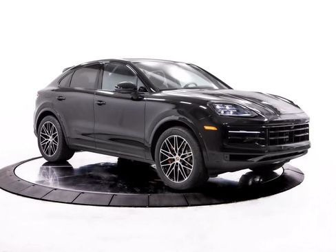 Certified 2026 Porsche Cayenne S AWD/4WD image 9