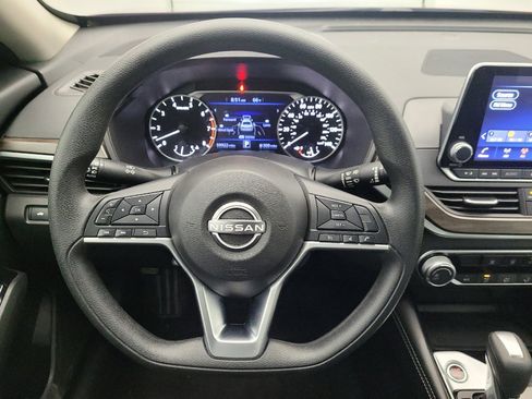 Used 2023 Nissan Altima 2.5 SV image 22