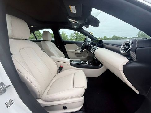 Used 2025 Mercedes-Benz CLA 250 4MATIC image 34