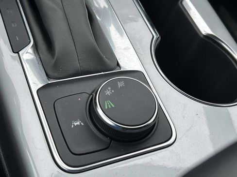Used 2024 Chevrolet Blazer LT w/ Convenience Package FWD image 34