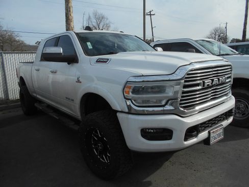Used 2020 RAM 2500 Laramie image 1