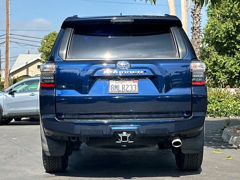Certified 2020 Toyota 4Runner SR5 RWD image 5