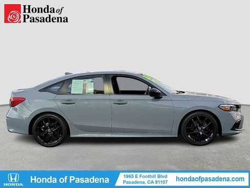 Used 2023 Honda Civic Sport image 4