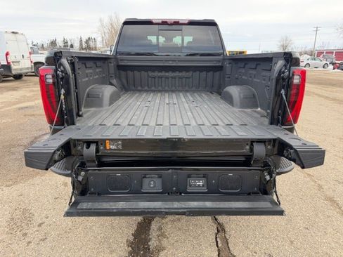 Used 2024 GMC Sierra 3500 Denali Ultimate AWD/4WD image 28