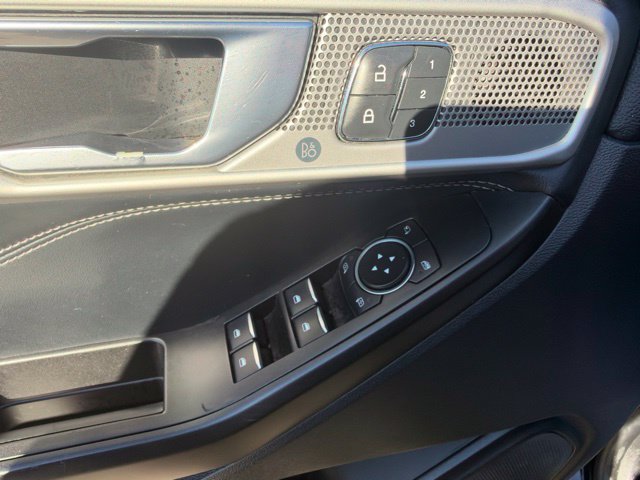 Used 2020 Ford Explorer Limited RWD image 22