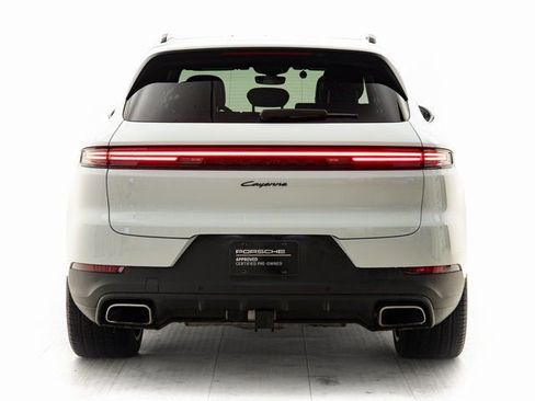 Certified 2025 Porsche Cayenne AWD/4WD image 36