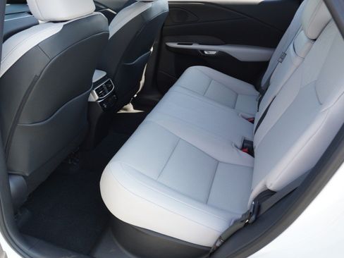 Used 2025 Lexus RX 350 Premium w/ Convenience Package FWD image 30