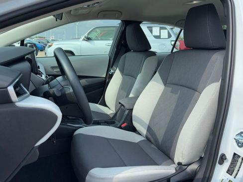 Used 2026 Toyota Corolla LE image 11