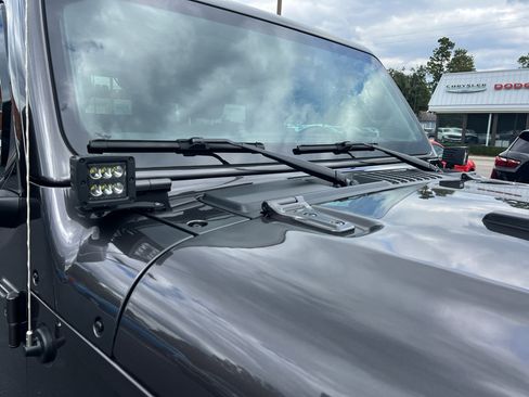 Used 2021 Jeep Wrangler Willys image 26