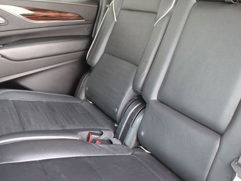 Used 2021 Cadillac Escalade ESV Premium Luxury w/ Driver Assist Tech Package AWD/4WD image 23