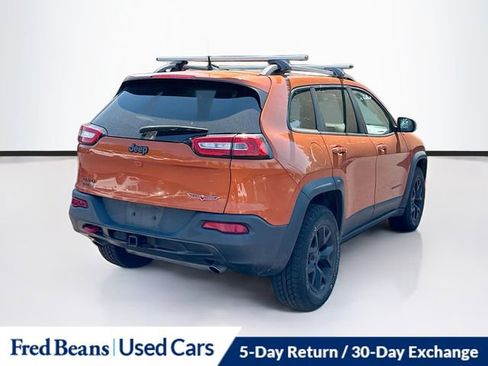 Used 2016 Jeep Cherokee Trailhawk w/ Comfort/Convenience Group AWD/4WD image 8