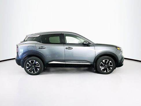 Used 2025 Nissan Kicks SR image 10