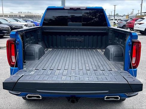 Used 2023 GMC Sierra 1500 AT4 w/ Technology Package AWD/4WD image 37