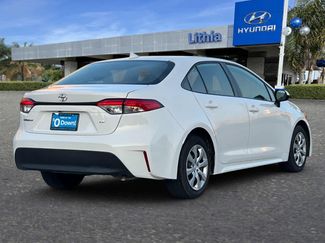 Used 2025 Toyota Corolla LE video 2