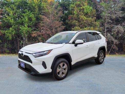 Used 2023 Toyota RAV4 XLE w/ Convenience Package image 1