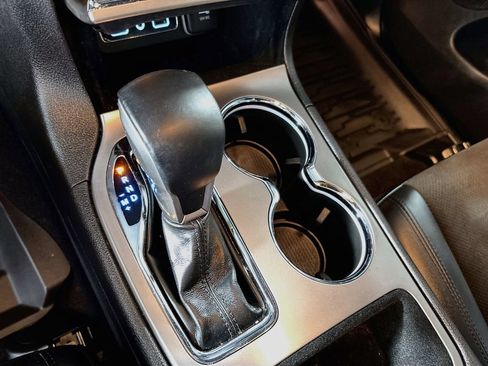 Used 2021 Jeep Grand Cherokee Laredo X AWD/4WD image 18