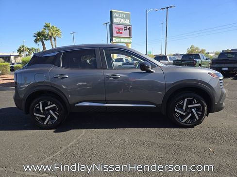 New 2026 Nissan Kicks SV w/ SV Premium Package FWD image 8