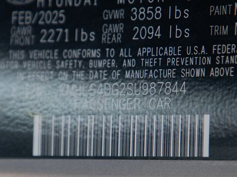 Used 2025 Hyundai Elantra SEL FWD image 23