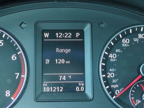 Used 2014 Volkswagen Eos FWD image 24