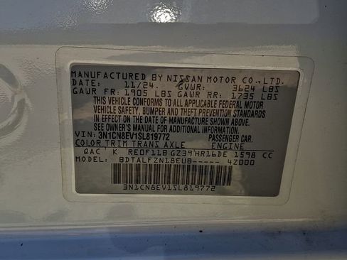 Used 2025 Nissan Versa SV w/ Trunk Package image 26