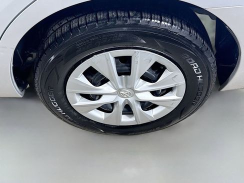 Used 2016 Toyota Corolla L image 28