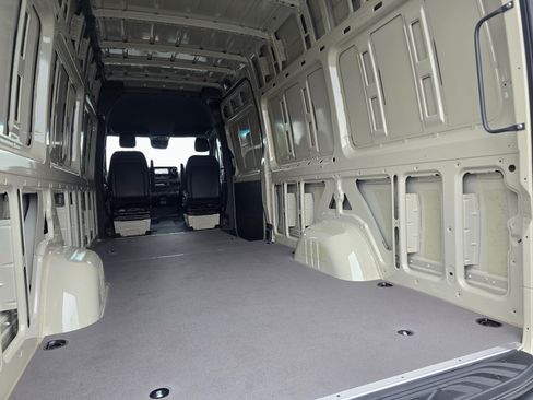 New 2026 Mercedes-Benz Sprinter 2500 image 16