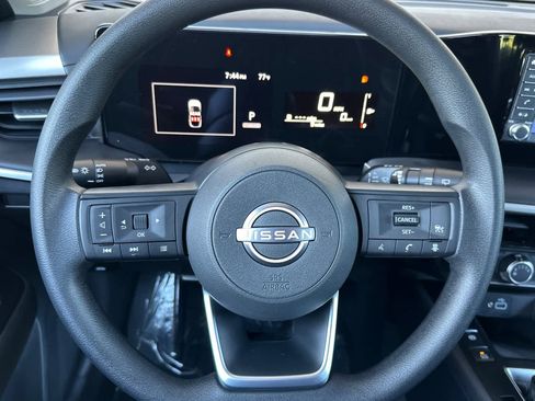 New 2025 Nissan Kicks S image 23