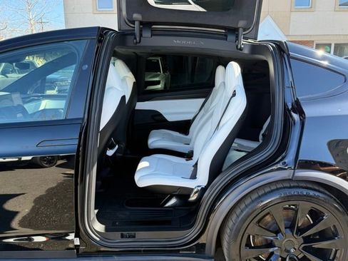 Used 2022 Tesla Model X Plaid image 27