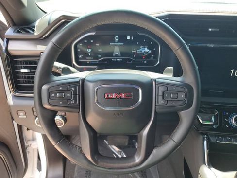 Used 2023 GMC Sierra 1500 AT4 w/ AT4 Premium Package AWD/4WD image 21