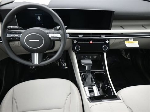 New 2026 Hyundai Tucson SEL image 12