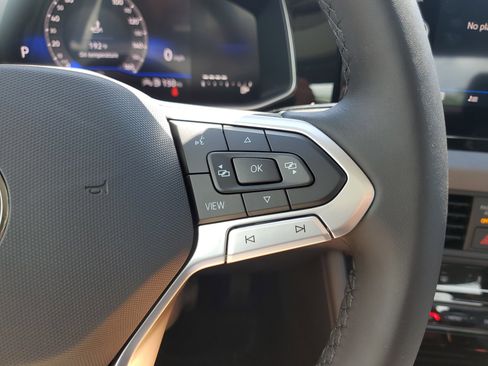 New 2025 Volkswagen Jetta SE image 18