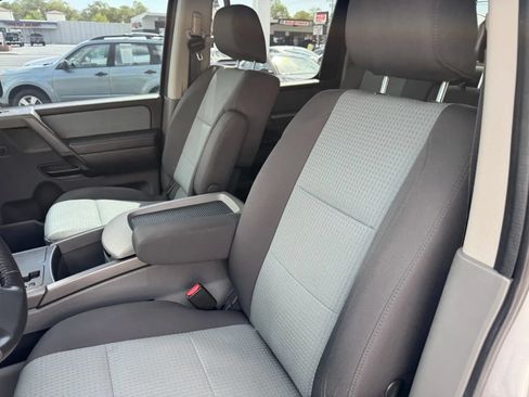 Used 2007 Nissan Titan SE AWD/4WD image 22