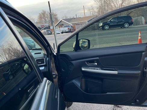 Used 2015 Subaru Crosstrek 2.0i Premium w/ Moonroof Package image 11