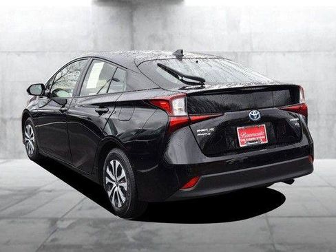 Used 2019 Toyota Prius XLE image 7
