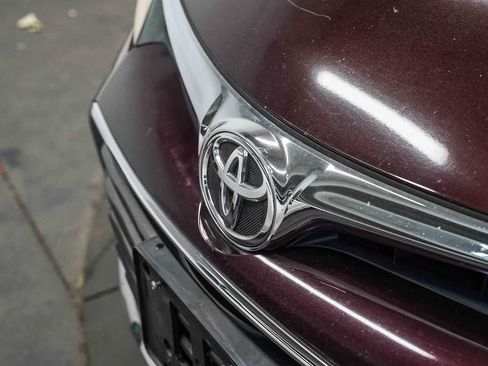 Used 2016 Toyota Avalon XLE FWD image 8