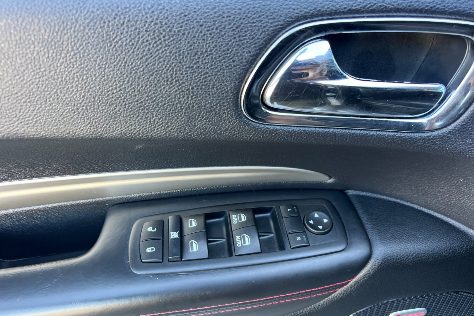 Used 2015 Dodge Durango R/T w/ Technology Group AWD/4WD image 14
