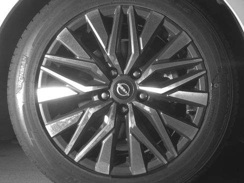 Used 2025 Nissan Altima 2.5 SV image 13