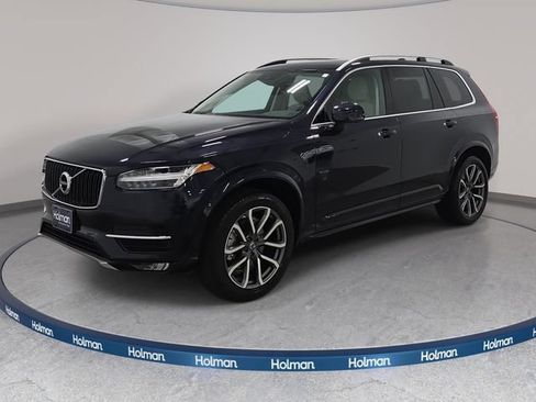 Used 2019 Volvo XC90 T5 Momentum w/ Multimedia Package AWD/4WD image 1