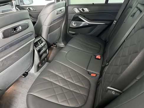 Certified 2025 BMW X5 M60i w/ Executive Package image 15