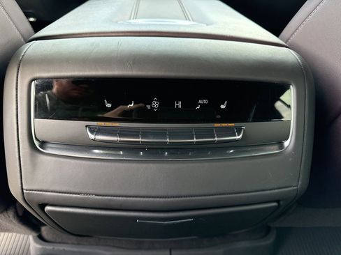 Used 2023 Cadillac Escalade ESV Sport Platinum w/ LPO, ONYX Package image 16