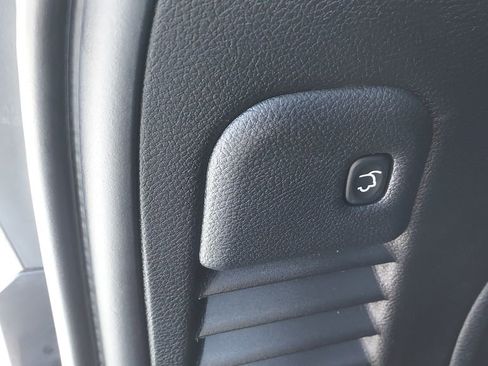 Used 2022 Jeep Grand Cherokee Limited AWD/4WD image 23