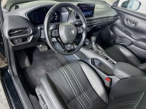 Used 2025 Honda HR-V EX-L image 8