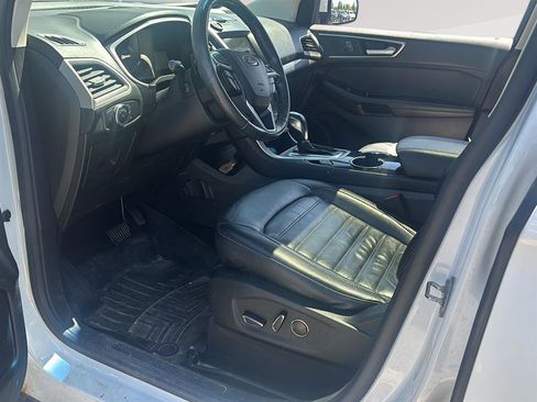 Used 2016 Ford Edge SEL w/ Equipment Group 201A AWD/4WD image 2