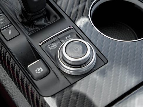 Used 2022 Maserati Quattroporte Trofeo RWD image 27