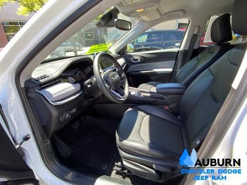 Used 2022 Jeep Compass Latitude FWD image 28