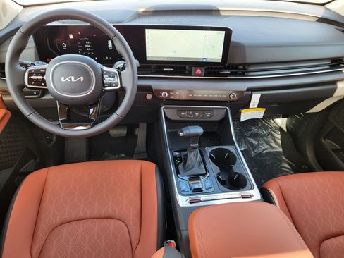 New 2026 Kia Carnival SX FWD image 11