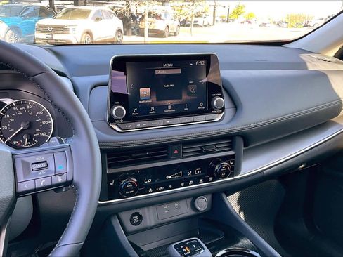 New 2026 Nissan Rogue SV FWD image 6