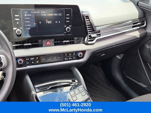 Used 2025 Kia Sportage LX AWD/4WD image 24
