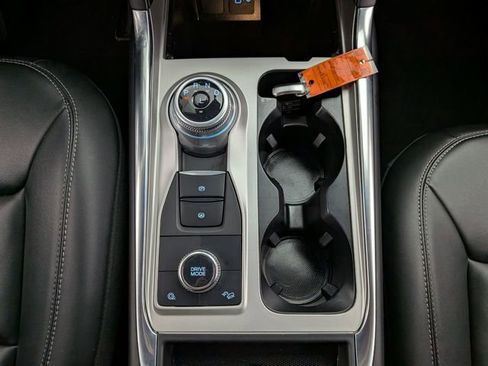 Certified 2023 Ford Explorer XLT w/ Equipment Group 202A AWD/4WD image 30