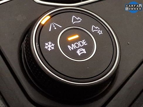 Used 2022 Volkswagen Taos SE image 23